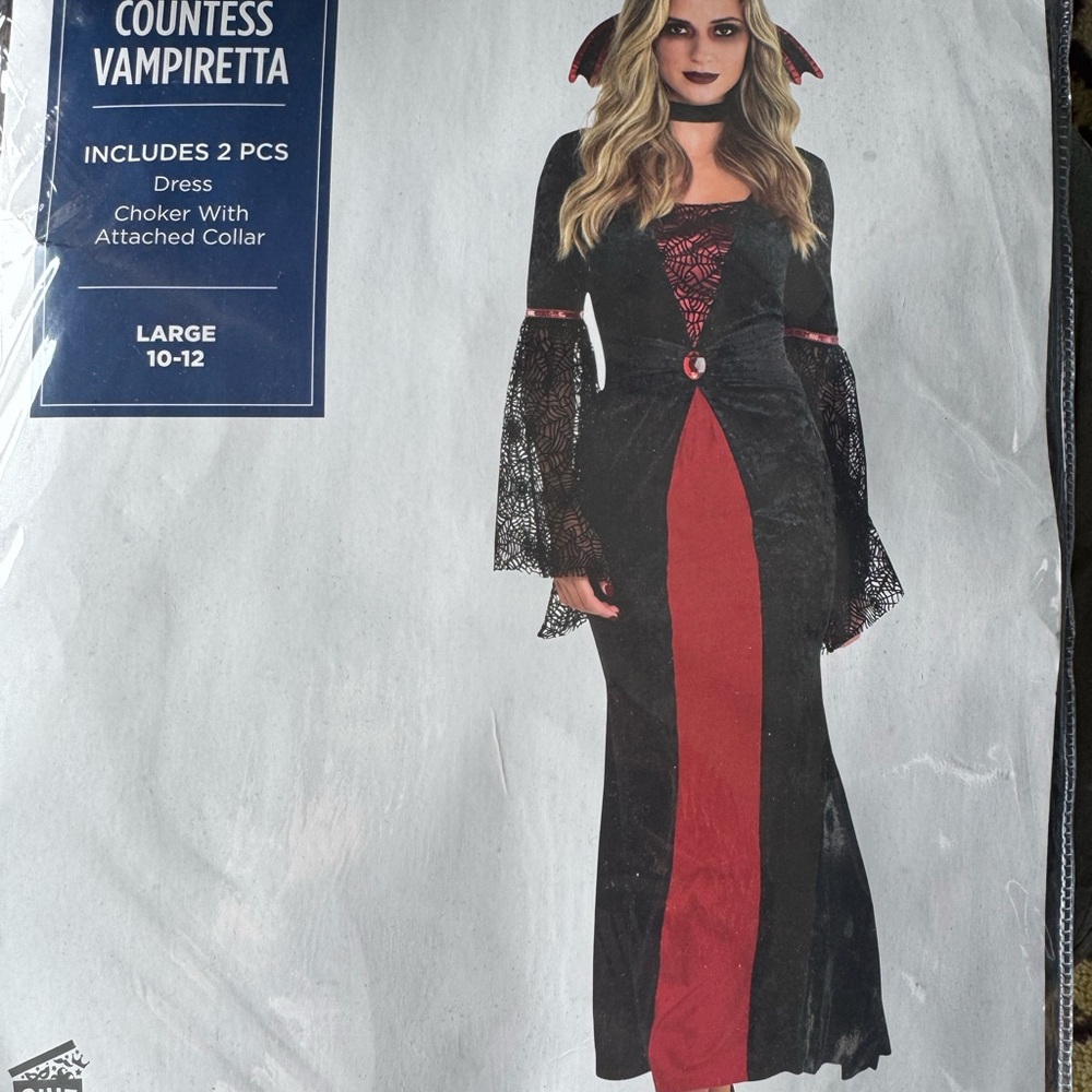 Countess Vampiretta Black and Red Costume
